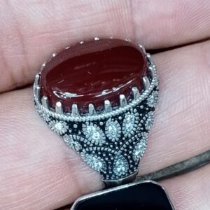 خاتم فضه رجالي بحجر احمر قاني